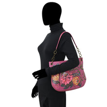 Load image into Gallery viewer, Medium Shoulder Bag - 8518
